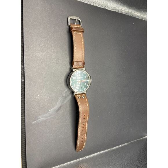 Tommy Bahama 268969SLV Men's Green Analog 5ATM Watch Brown Leather Strap Band - Picture 2 of 10